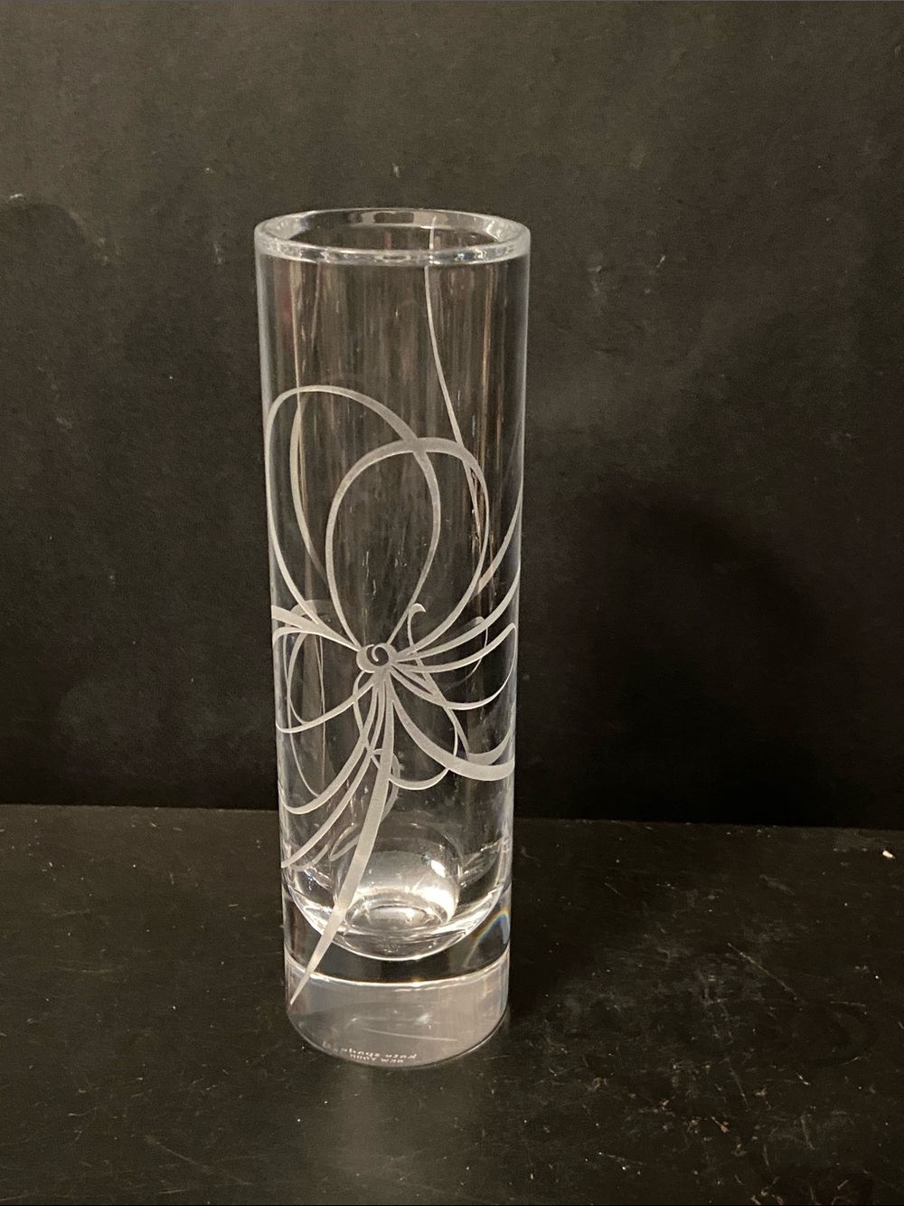 Lenox Kate Spade NY Belle Boulevard
Tall Clear Glass Vase w/ Etched Bow H-7.5”